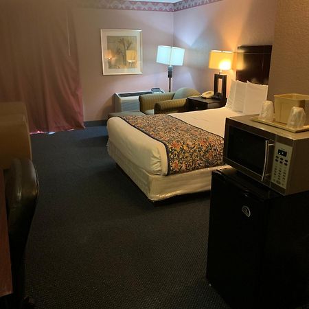 Lincoln Inn Express Hotel And Suites Оклахома-Сити Экстерьер фото