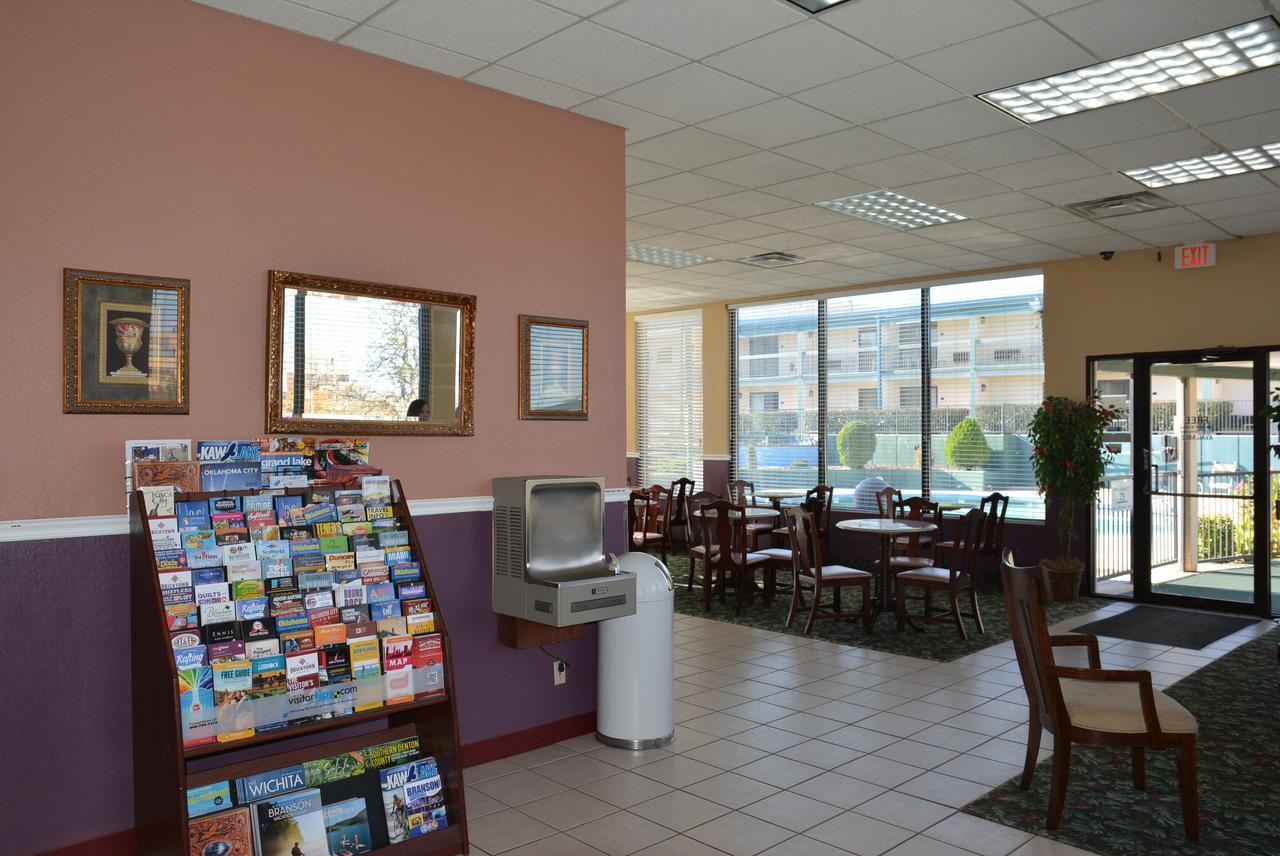 Lincoln Inn Express Hotel And Suites Оклахома-Сити Экстерьер фото